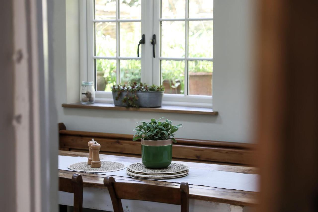 Coombers Mead Cottage Τέτμπουρι Εξωτερικό φωτογραφία